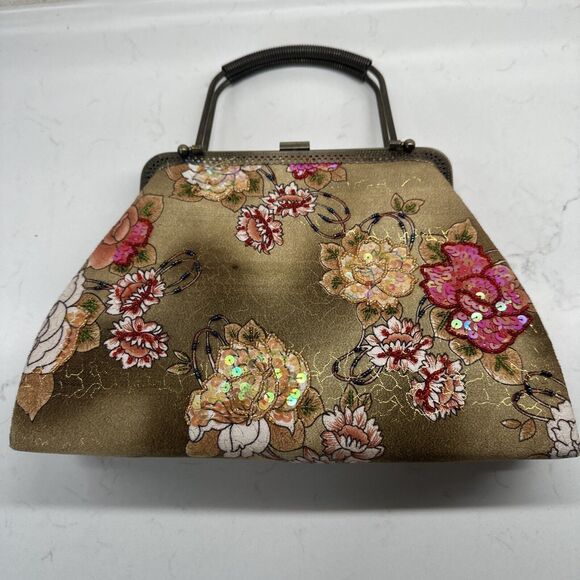 Vintage beaded evening purse with antique closure hardware Chain Strap - Picture 4 of 13